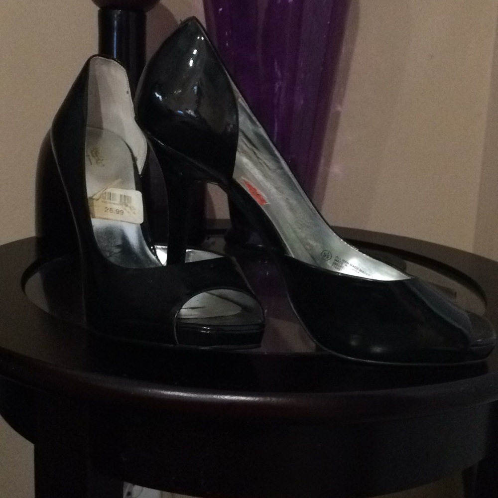 Mossimo Peep Toe Pumps